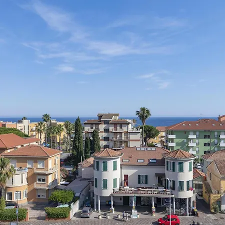 Apartment La Finestra Sul Mare 200mt From Sea - Happy